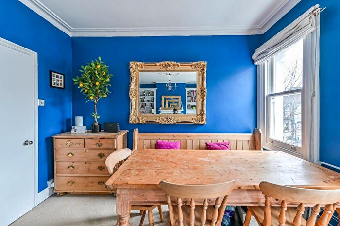 1 Bedroom Flat To Rent In Afghan Road, Little India, London, SW11