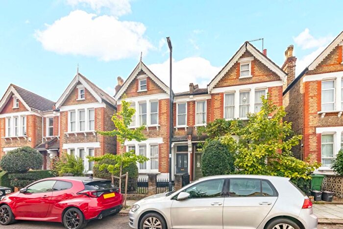 5 Bedroom Property To Rent In Lynette Avenue, London, SW4