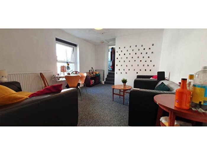 3 Bedroom Flat To Rent In Salisbury Road (Flat ), Cathays, Cardiff, CF24