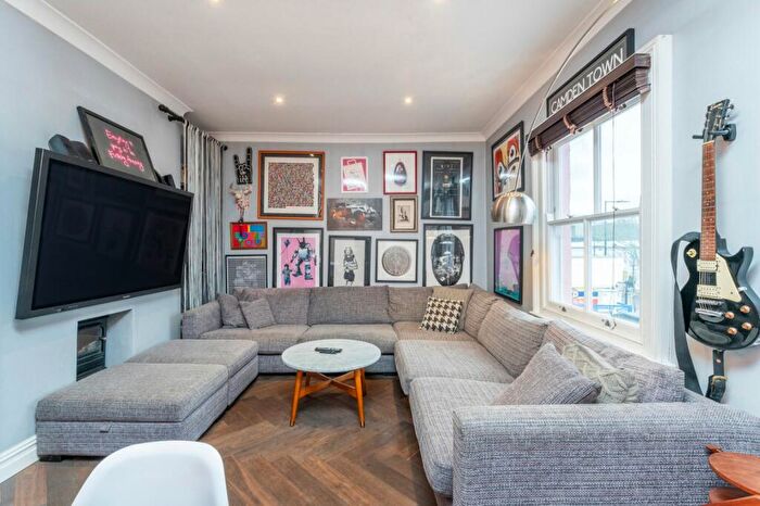 2 Bedroom Flat For Sale In The Pink House, Chalk Farm, NW1
