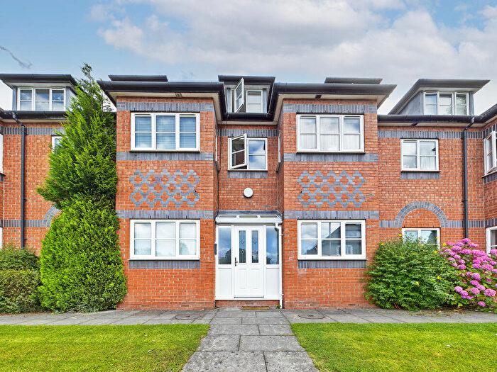 2 Bedroom Flat To Rent In Lightfoot Street, Hoole, Chester, CH2