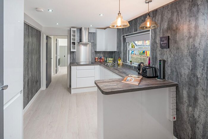 2 Bedroom Flat To Rent In Penrith Road, London, N15