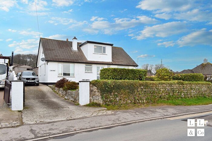 4 Bedroom Detached Bungalow For Sale In Church Road, Mabe Burnthouse, TR10