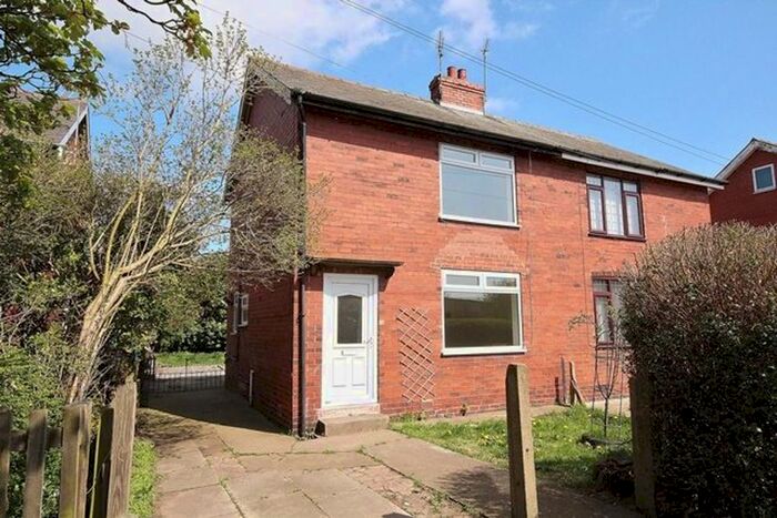 3 Bedroom Semi-Detached House To Rent In Flaxley Road, Selby, YO8