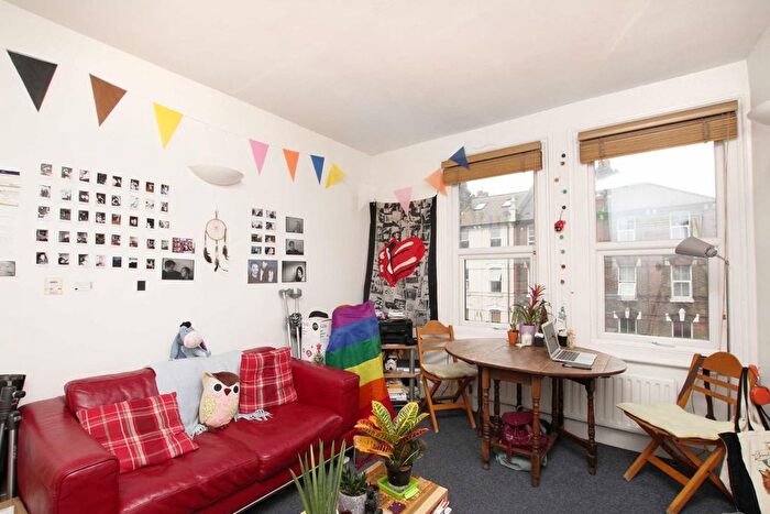 1 Bedroom Flat To Rent In Lavender Hill, Battersea, SW11