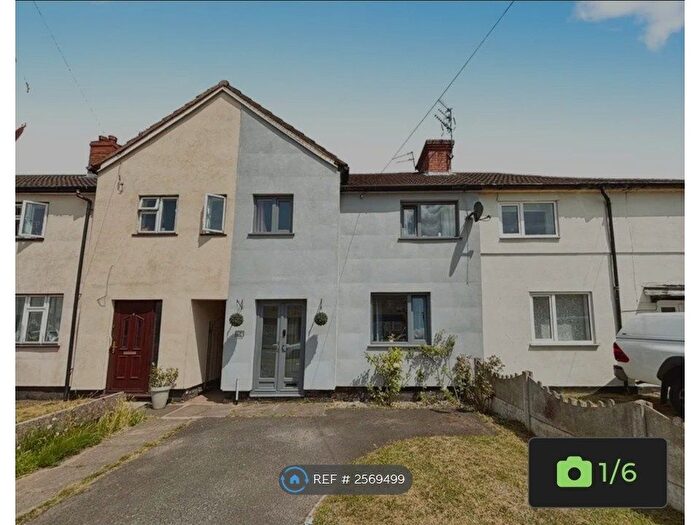 3 Bedroom Terraced House To Rent In Third Avenue, Wolverhampton, WV10