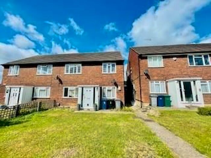 2 Bedroom Flat To Rent In Manor Road, Barnet, EN5