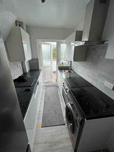 2 Bedroom Flat To Rent In Eastcote Lane, Harrow, Middlesex, HA2