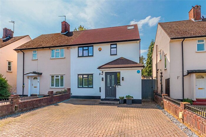 4 Bedroom Semi-Detached House For Sale In Willow Way, Radlett, Hertfordshire, WD7