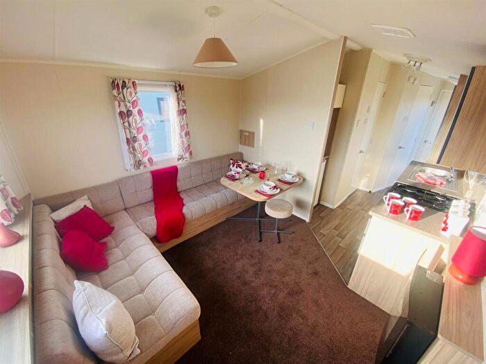 2 Bedroom Park Home For Sale In Newhaven Caravan & Camping Park, Buxton, SK17