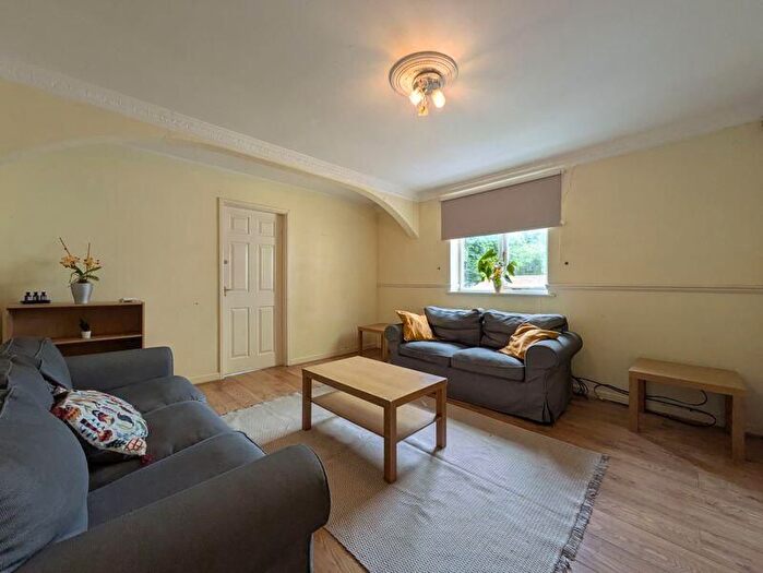 2 Bedroom Flat To Rent In Derby Road, Nottingham, NG7