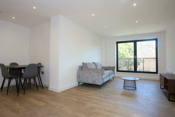 2 Bedroom Apartment To Rent In Oscar House, Manchester, M15