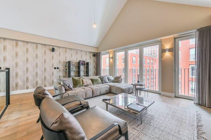 3 Bedroom Flat To Rent In Exchange Gardens, Oval, London, SW8