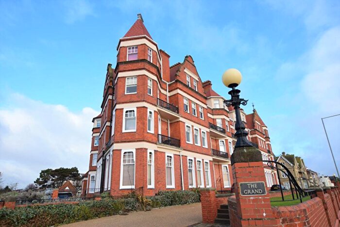 2 Bedroom Flat For Sale In The Grand, Marine Parade East, Clacton-on-Sea, Essex, CO15