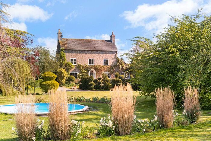 4 Bedroom Detached House For Sale In Moor Street, Framilode, GL2