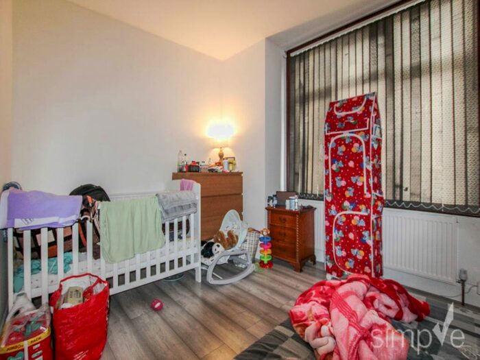 2 Bedroom Flat To Rent In Abbotts Road, Southall, Middlesex, UB1