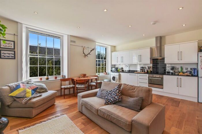 2 Bedroom Flat To Rent In Lorne House, Lower Clapton Road, London, E5