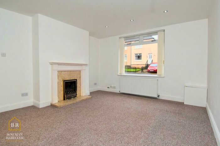 2 Bedroom Flat To Rent In Hibernia Street, Greenock, Greenock, PA16