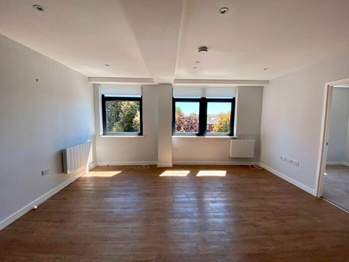 2 Bedroom Flat To Rent In Fleet Road, Fleet, Hampshire, GU51