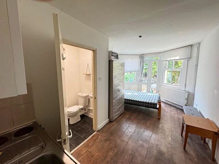 Studio To Rent In Pemberton Road, Hornsey, Haringey, London, N4