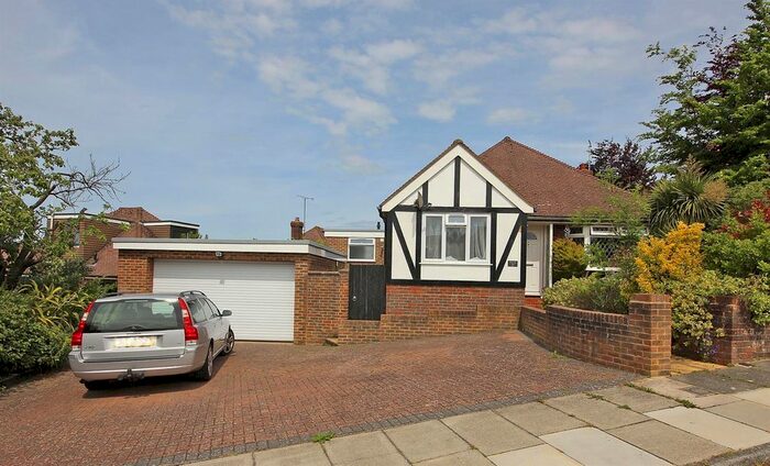 4 Bedroom Detached House For Sale In Beechwood Close, Brighton, BN1