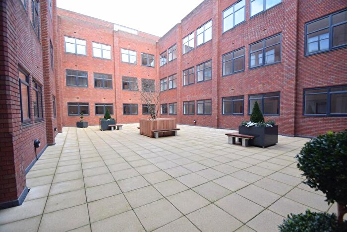 Studio To Rent In The Landmark, Flowers Way, Luton, Bedfordshire, LU1