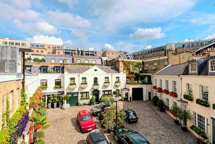 4 Bedroom Mews House To Rent In Wilton Row, London, SW1X