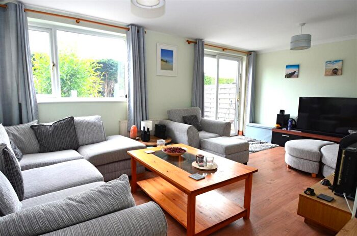 3 Bedroom End Of Terrace House For Sale In Eastway Close, Nailsea, BS48