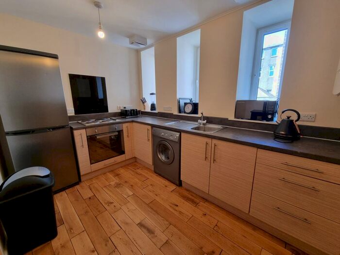 2 Bedroom Flat To Rent In Palmerston Road, The City Centre, Aberdeen, AB11