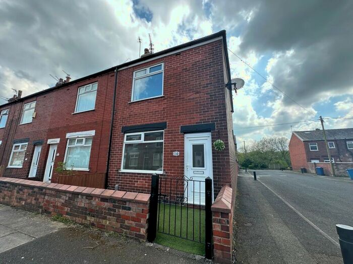 2 Bedroom Terraced House To Rent In East Street, Radcliffe, Manchester, M26