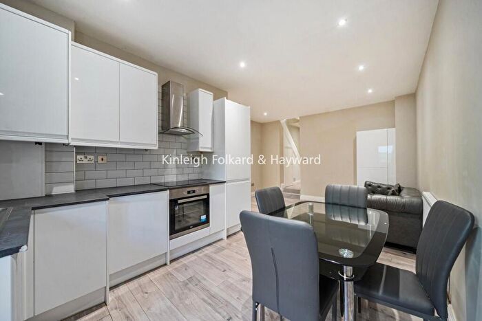 3 Bedroom Maisonette To Rent In Gipsy Road, London, SE27