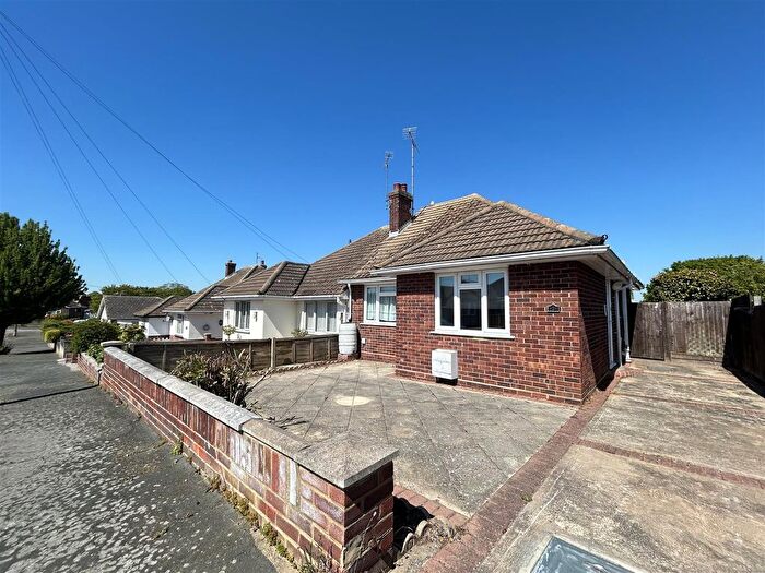 2 Bedroom Semi-Detached Bungalow To Rent In Brentwood Road, Holland-On-Sea, Clacton-On-Sea, CO15