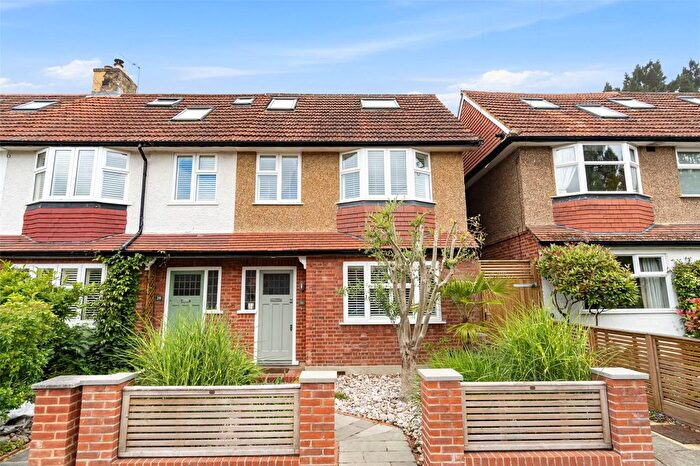 3 Bedroom End Of Terrace House For Sale In Laurel Road, Hampton Hill, TW12