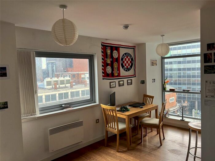 1 Bedroom Flat To Rent In Old Hall Street, Liverpool, L3