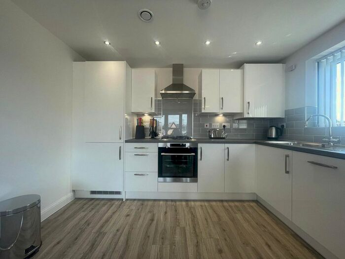 2 Bedroom Flat To Rent In Belgrave Middleway, Birmingham, B5