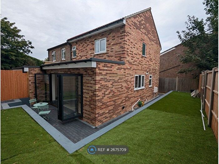 3 Bedroom End Terrace House To Rent In Barlow Close, Wallington, SM6