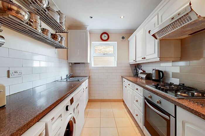 5 Bedroom Property To Rent In Worthington Road, Surbiton, KT6