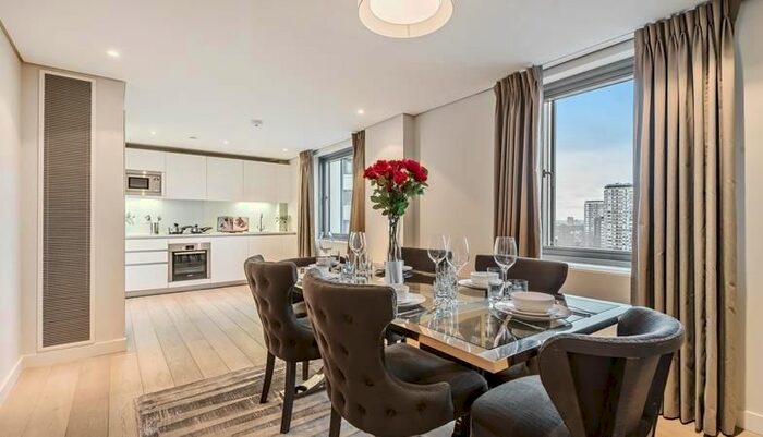 3 Bedroom Flat To Rent In Merchant Square East, London, W2