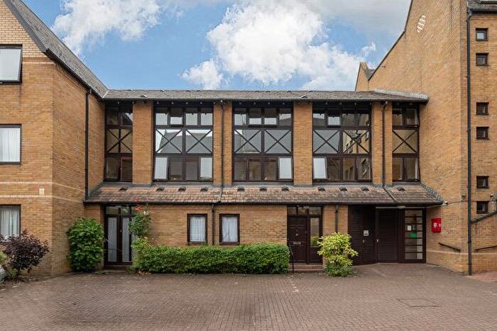 House For Sale In Sandringham Gardens, North Finchley, London, N12