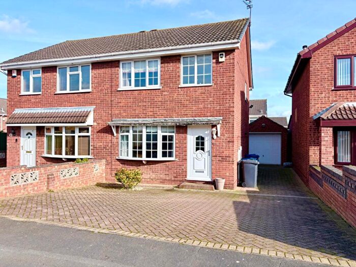 3 Bedroom Semi Detached House For Sale In Portland Road, New Rossington, Doncaster, DN11