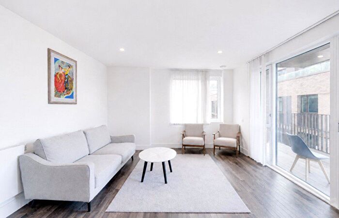 2 Bedroom Flat To Rent In Fusion Apartments, Moulding Lane, Deptford, SE14