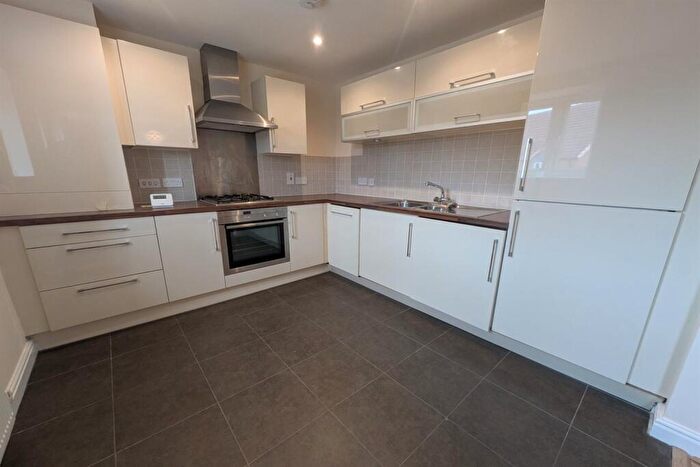 2 Bedroom Apartment To Rent In Rushes Close, Beeston, NG9