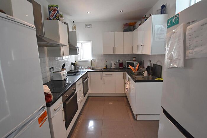5 Bedroom Property For Sale In Wells House Road, London, NW10