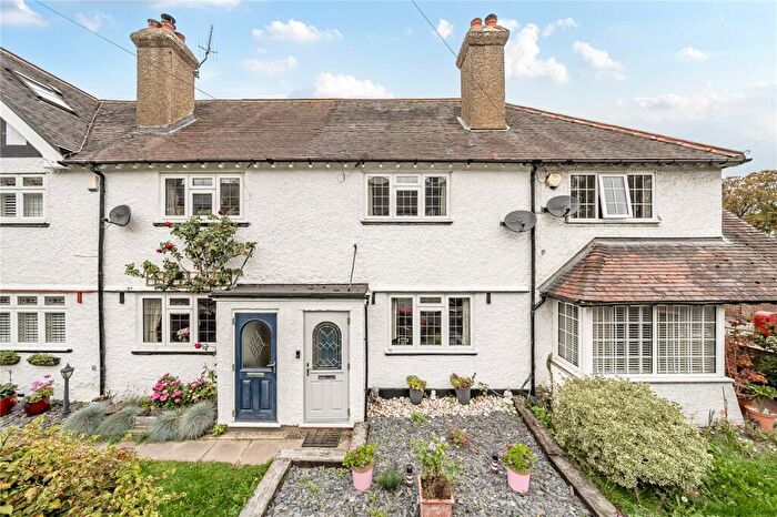 2 Bedroom Terraced House For Sale In Alton Cottages, High Street, Eynsford, Dartford, DA4