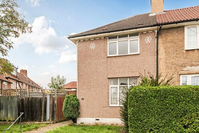 2 Bedroom End Of Terrace House For Sale In Galahad Road, Bromley, BR1