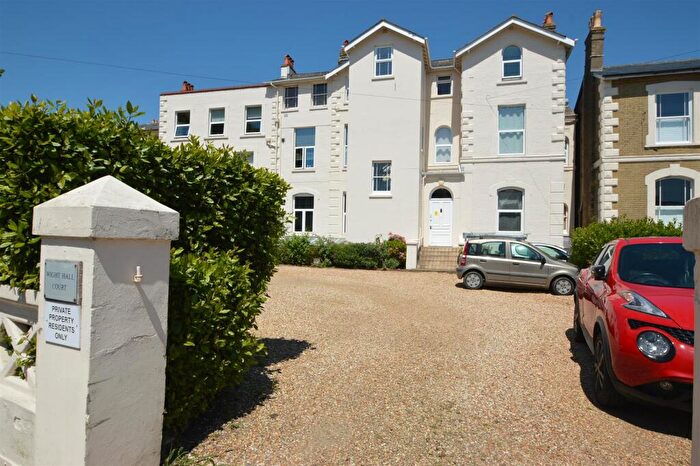 3 Bedroom Flat For Sale In Ryde, PO33