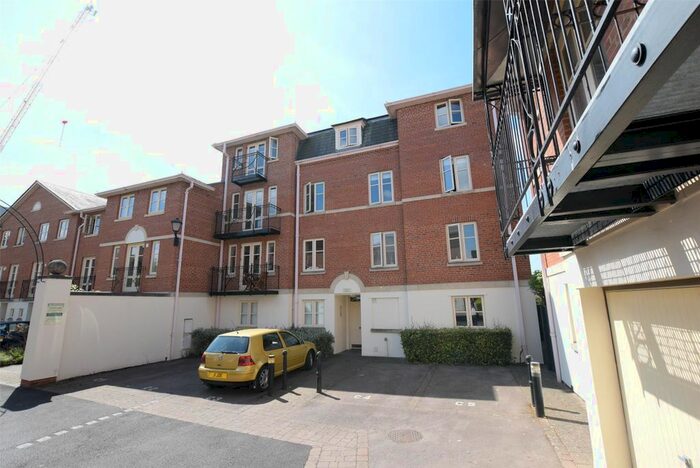 3 Bedroom Flat To Rent In Chester House, St. Georges Place, Cheltenham, Gloucestershire GL50