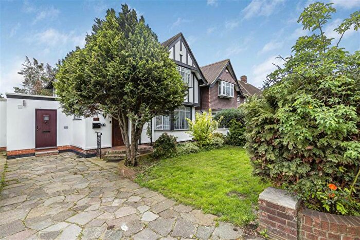 4 Bedroom Detached House To Rent In Westhorne Avenue, Eltham, SE9