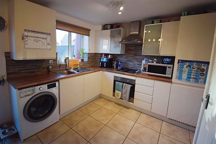 3 Bedroom Terraced House For Sale In Oyster Way, Warsop, Mansfield, NG20