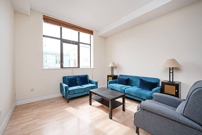 3 Bedroom Flat To Rent In Prescot Street, City, London, E1